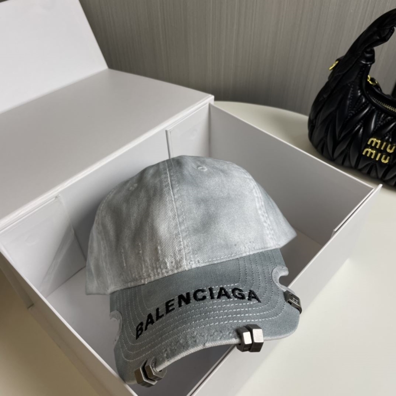 BALENCIAGA